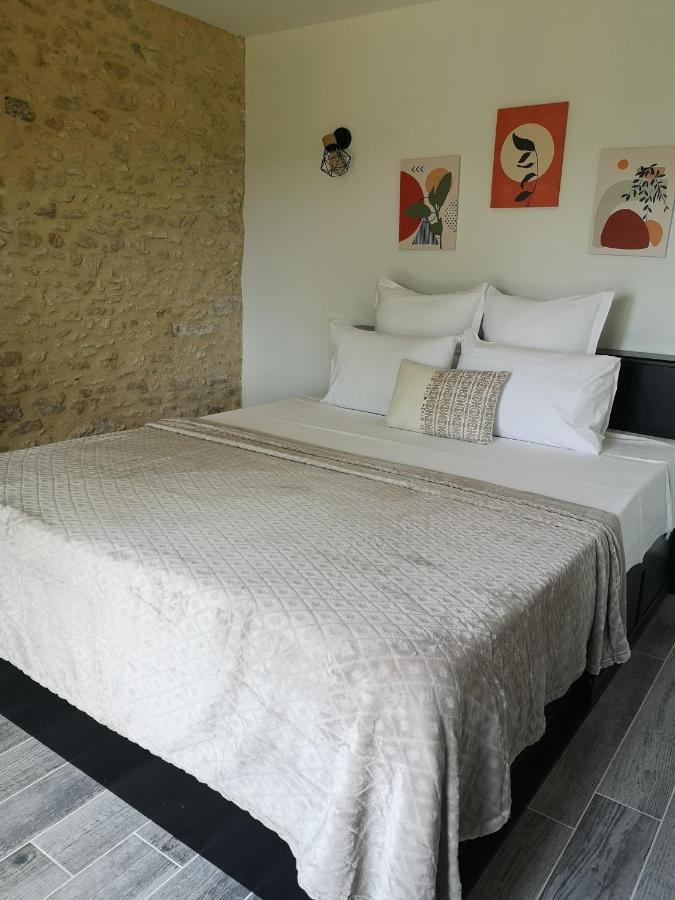 Domaine De Lascaux Bed and Breakfast Montignac-Lascaux Εξωτερικό φωτογραφία