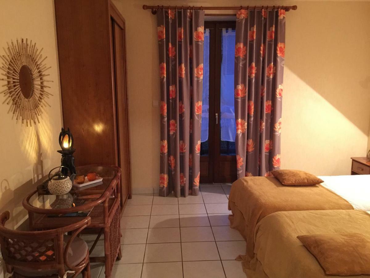 Domaine De Lascaux Bed and Breakfast Montignac-Lascaux Εξωτερικό φωτογραφία