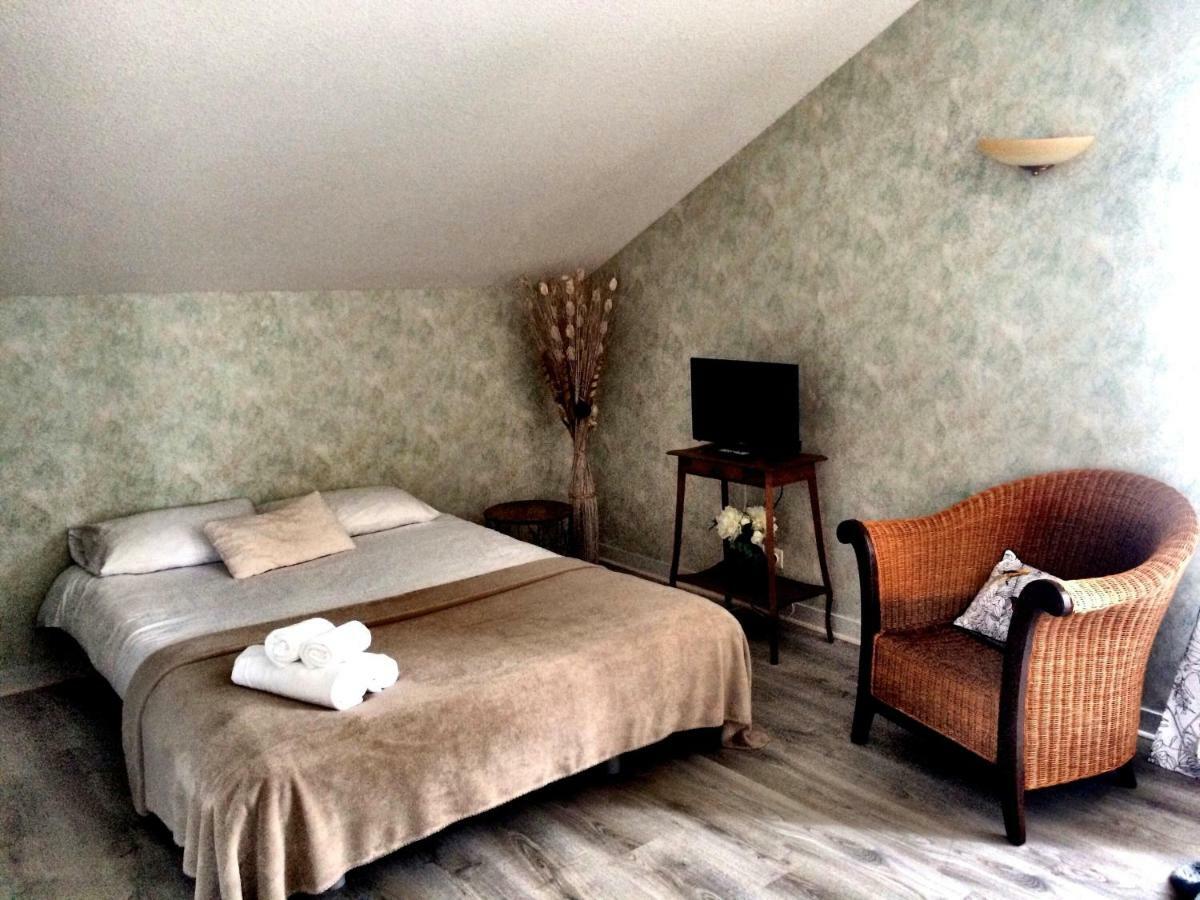 Domaine De Lascaux Bed and Breakfast Montignac-Lascaux Εξωτερικό φωτογραφία